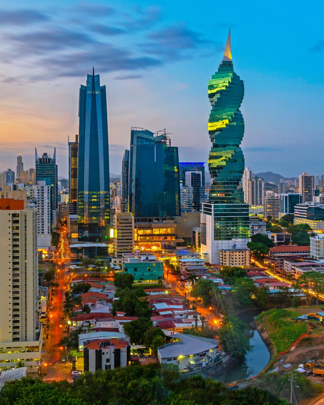 Inversion extranjera y estructuración (entrada a Panamá)
